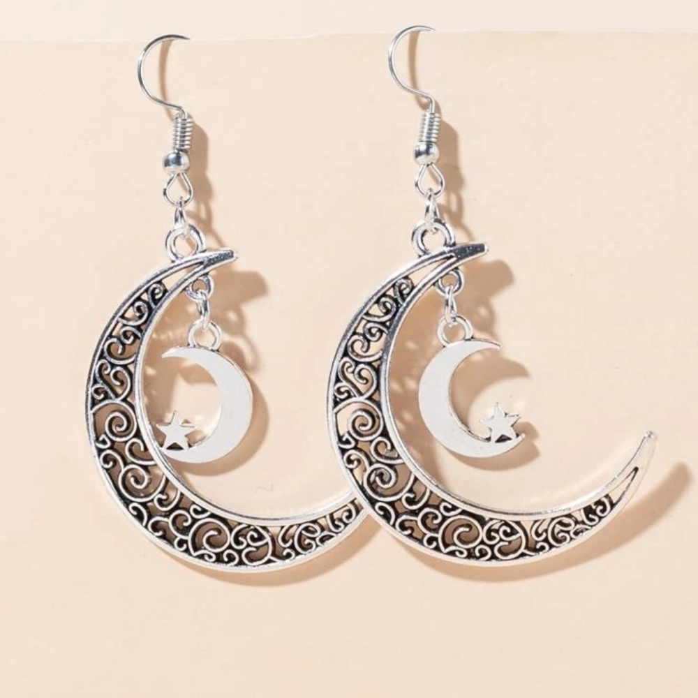 Moon shaped earrings